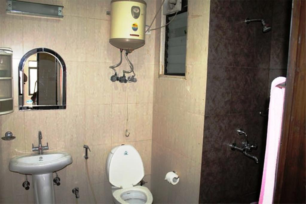 Azhan Residency Bed & Breakfast