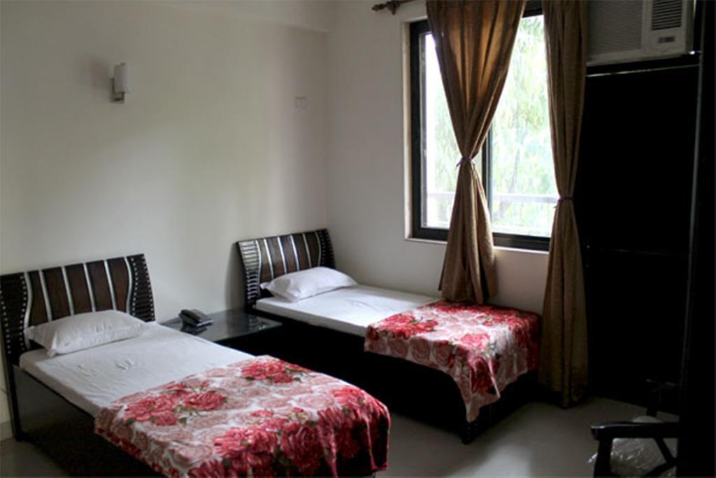 Azhan Residency Bed & Breakfast New Delhi