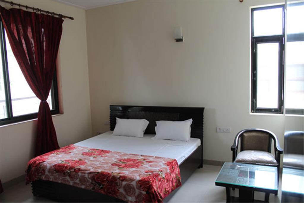 Bed & Breakfast Azhan Residency New Delhi
